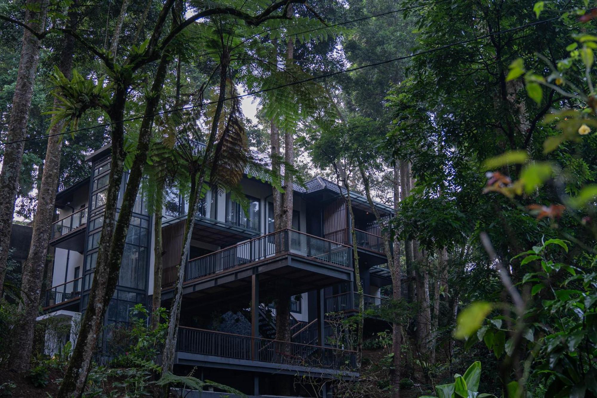 วิลลา ปุนจะก์ บาย ปลาตารัน Villa Sampal ภายนอก รูปภาพ
