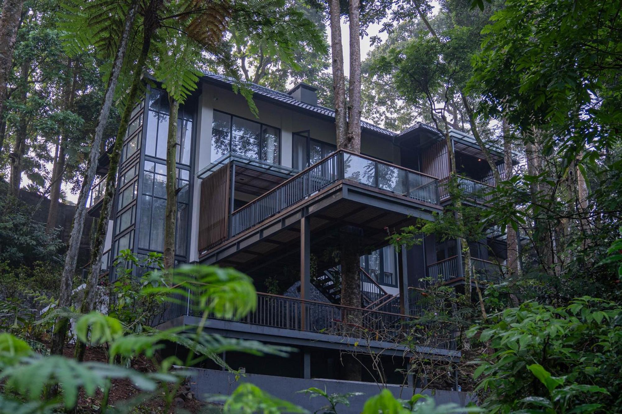 วิลลา ปุนจะก์ บาย ปลาตารัน Villa Sampal ภายนอก รูปภาพ