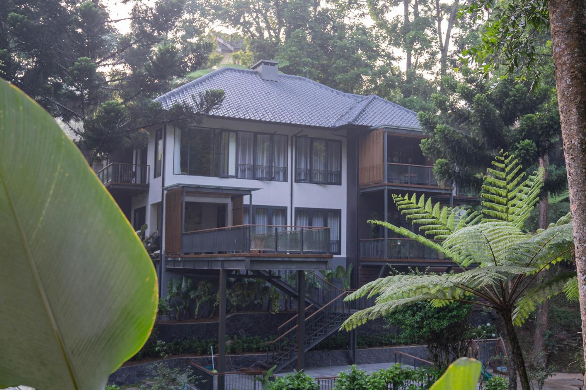 วิลลา ปุนจะก์ บาย ปลาตารัน Villa Sampal ภายนอก รูปภาพ